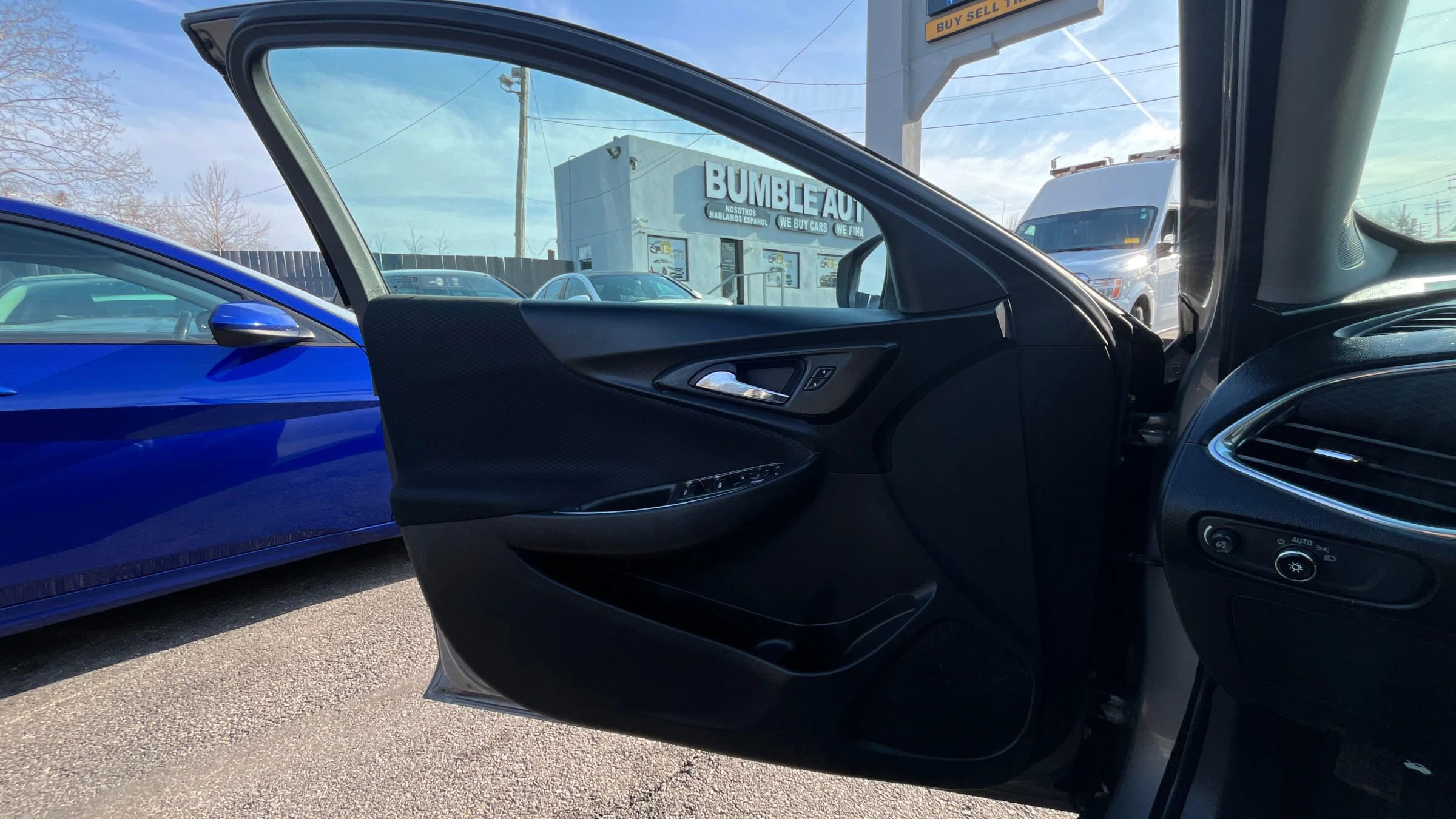 Used 2017 Chevrolet Malibu LT image 20