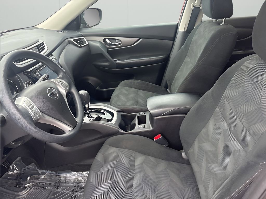 Used 2016 Nissan Rogue SV w/ SV Premium Package image 11