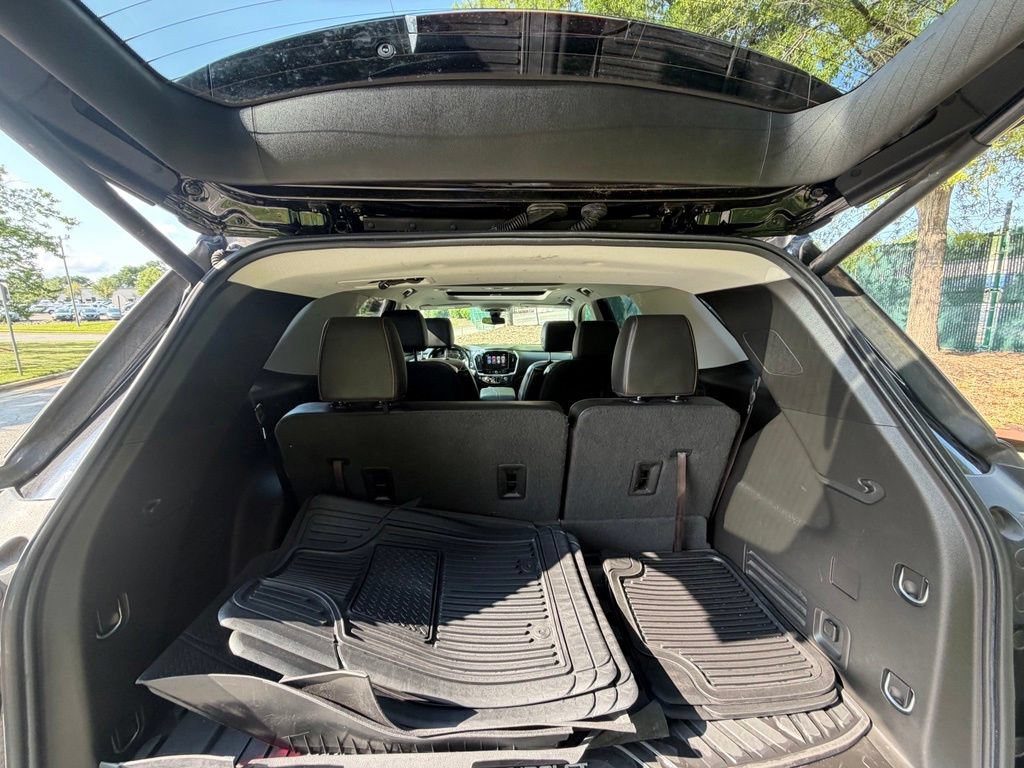 Used 2019 Chevrolet Traverse LT w/ LT Premium Package FWD image 23