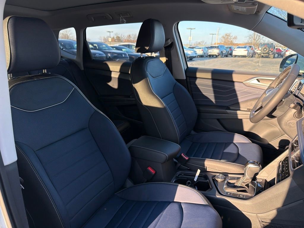 New 2026 Volkswagen Taos SEL image 34