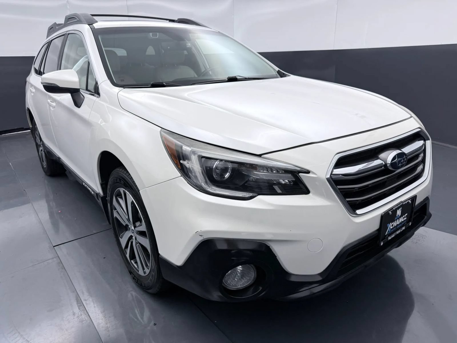 Used 2018 Subaru Outback 3.6R Limited AWD/4WD image 1