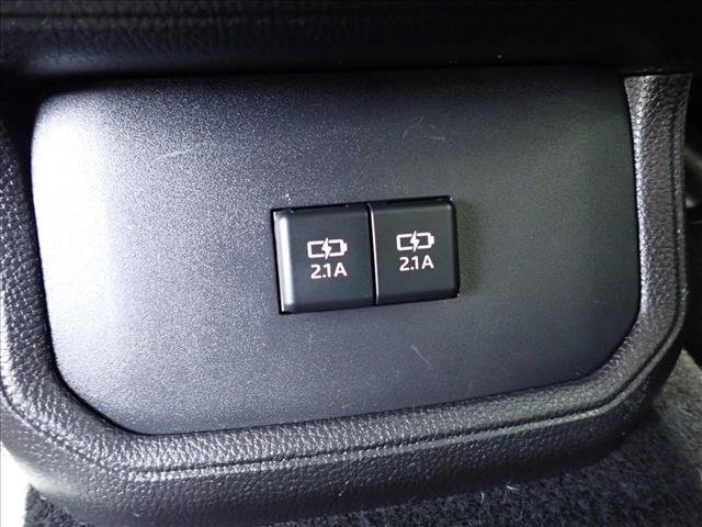 Used 2020 Toyota Highlander LE AWD/4WD image 12