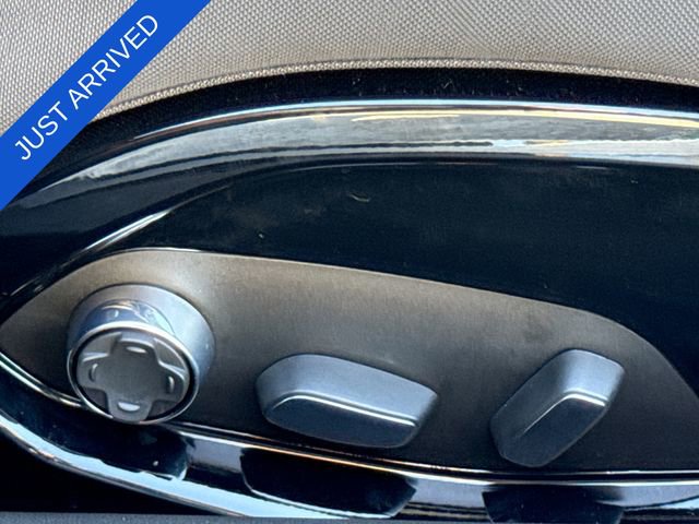 Used 2023 Chevrolet Corvette Stingray Premium Conv w/ Z51 Performance Package image 12