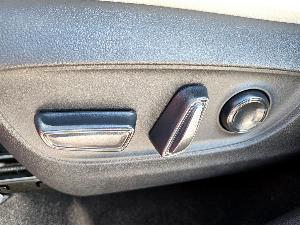 Used 2024 Toyota Grand Highlander Limited image 26