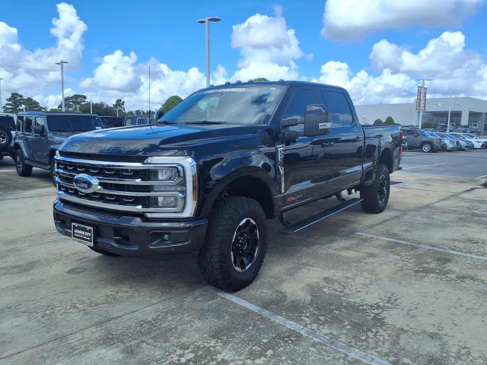Used 2025 Ford F250 King Ranch w/ Tremor Off-Road Package AWD/4WD image 3