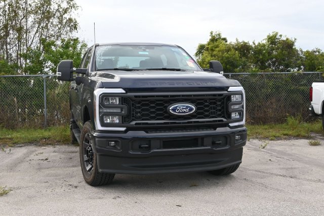 Used 2025 Ford F250 XL w/ STX Appearance Package AWD/4WD image 3