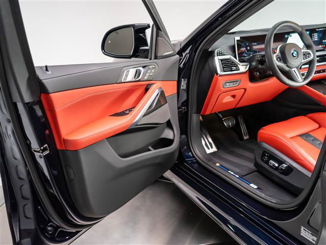Used 2025 BMW X6 M Competition w/ Executive Package AWD/4WD image 27
