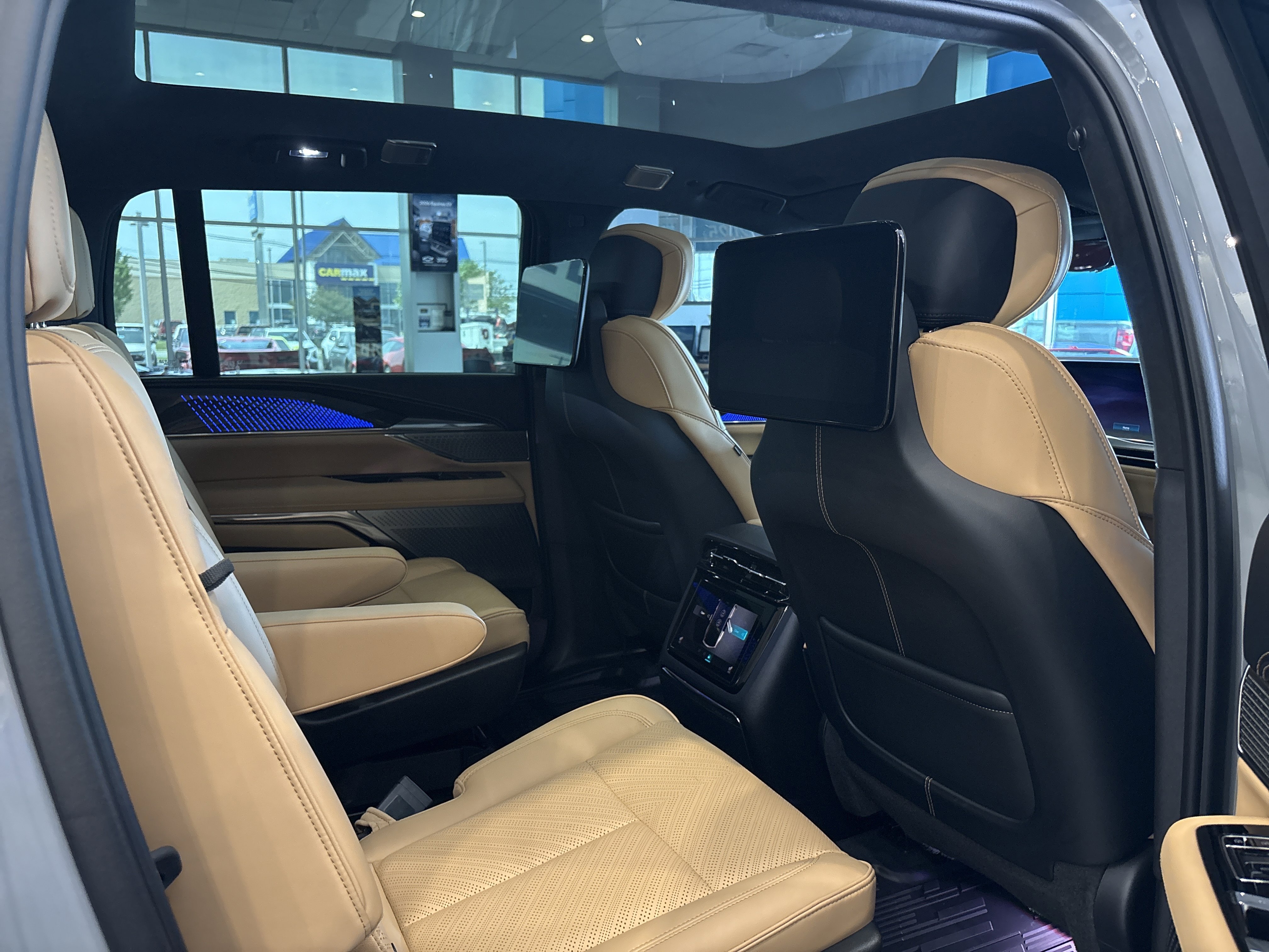 Used 2026 Cadillac Escalade IQ Sport 2 AWD/4WD image 24