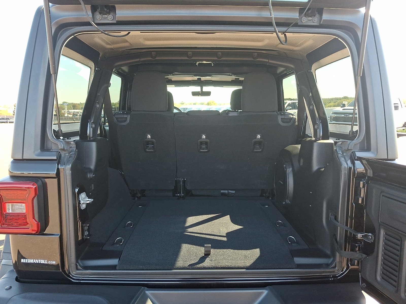 Used 2018 Jeep Wrangler Unlimited Rubicon AWD/4WD image 28