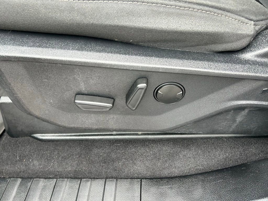 Certified 2023 Ford F150 XLT w/ Equipment Group 302A High image 17