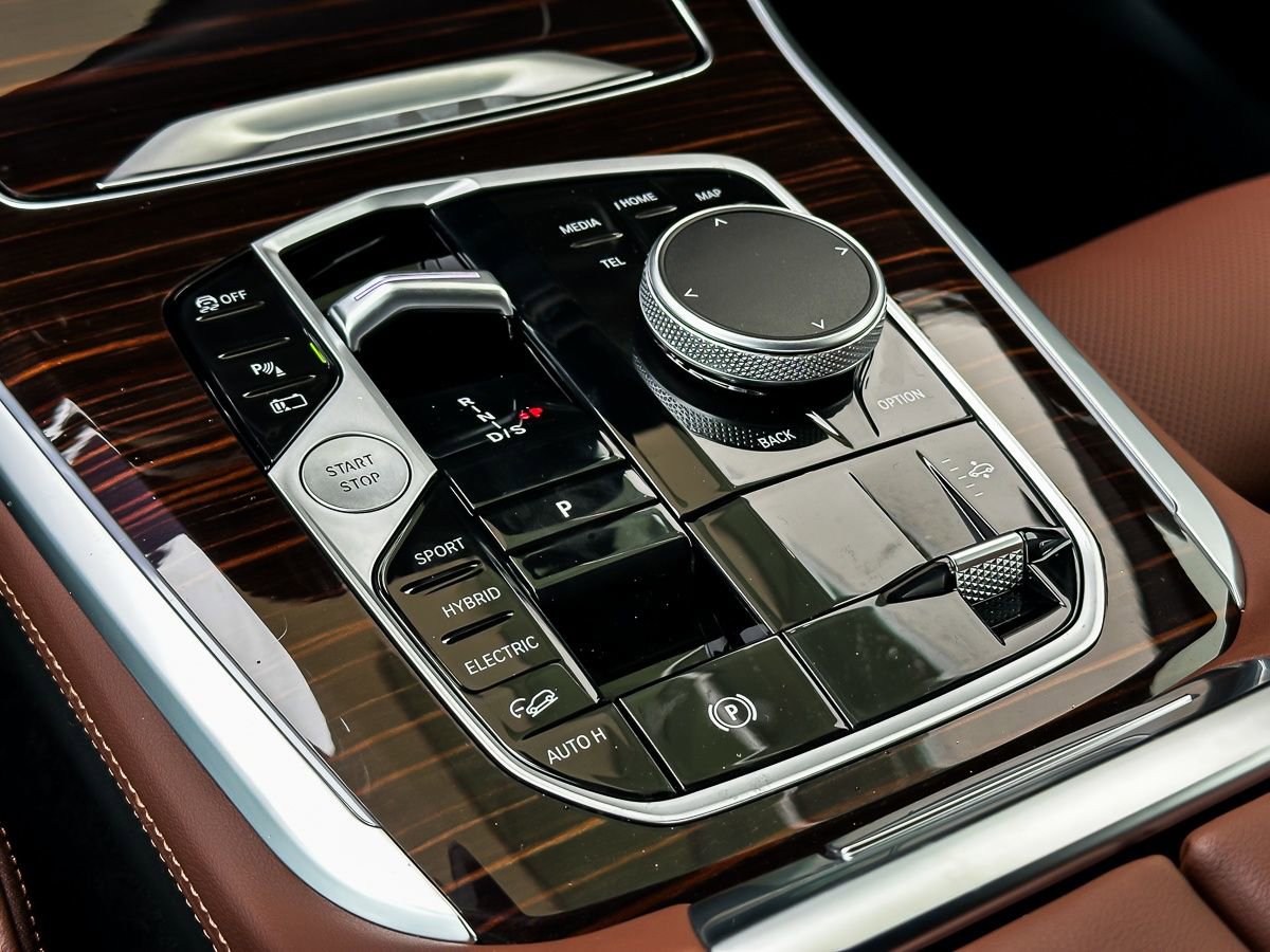 New 2026 BMW X5 xDrive50e w/ M Sport Package image 16