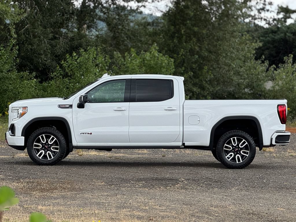 Used 2022 GMC Sierra 1500 AT4 w/ AT4 Premium Package AWD/4WD image 4