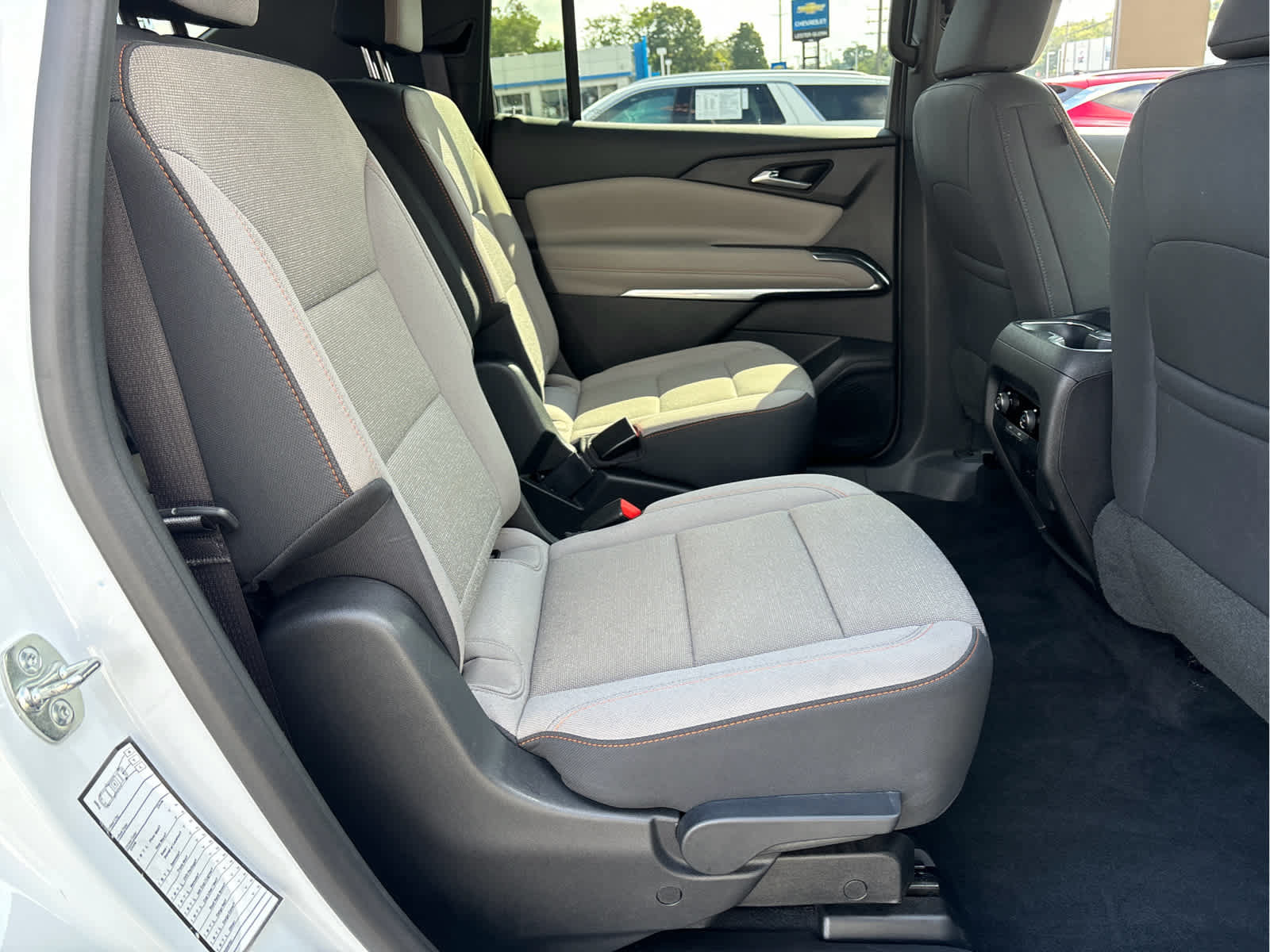Certified 2026 Chevrolet Traverse LT w/ Driver Confidence Package FWD image 23