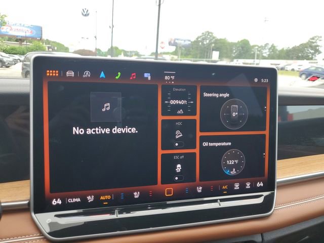 Certified 2025 Volkswagen Tiguan SEL R-Line AWD/4WD image 19