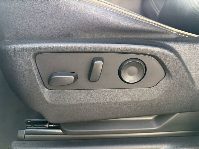 Used 2023 Chevrolet Suburban Premier AWD/4WD image 14