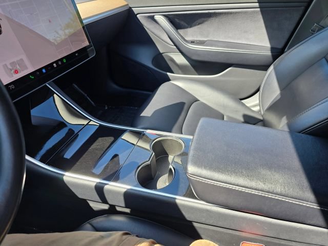 Used 2018 Tesla Model 3 Long Range RWD image 27