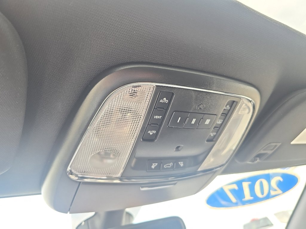 Used 2017 Jeep Grand Cherokee Overland image 35