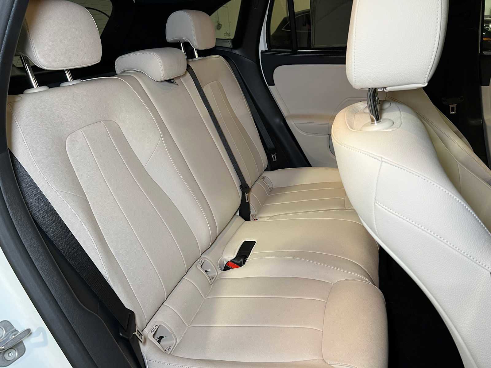 Used 2025 Mercedes-Benz GLA 250 4MATIC image 14