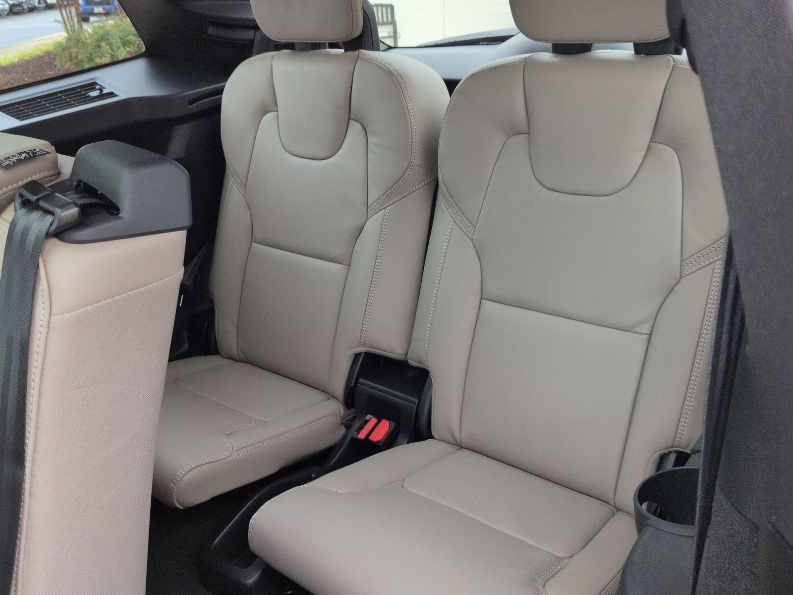 New 2026 Volvo XC90 B6 Ultra w/ Protection Package Premier image 26