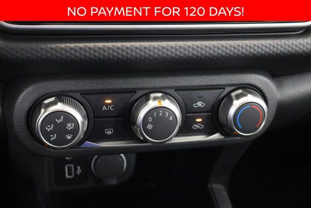 New 2025 Nissan Kicks Play S image 18