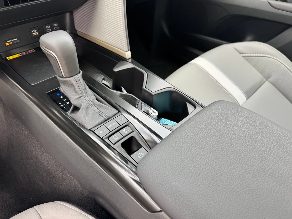 New 2026 Toyota Camry SE FWD image 19