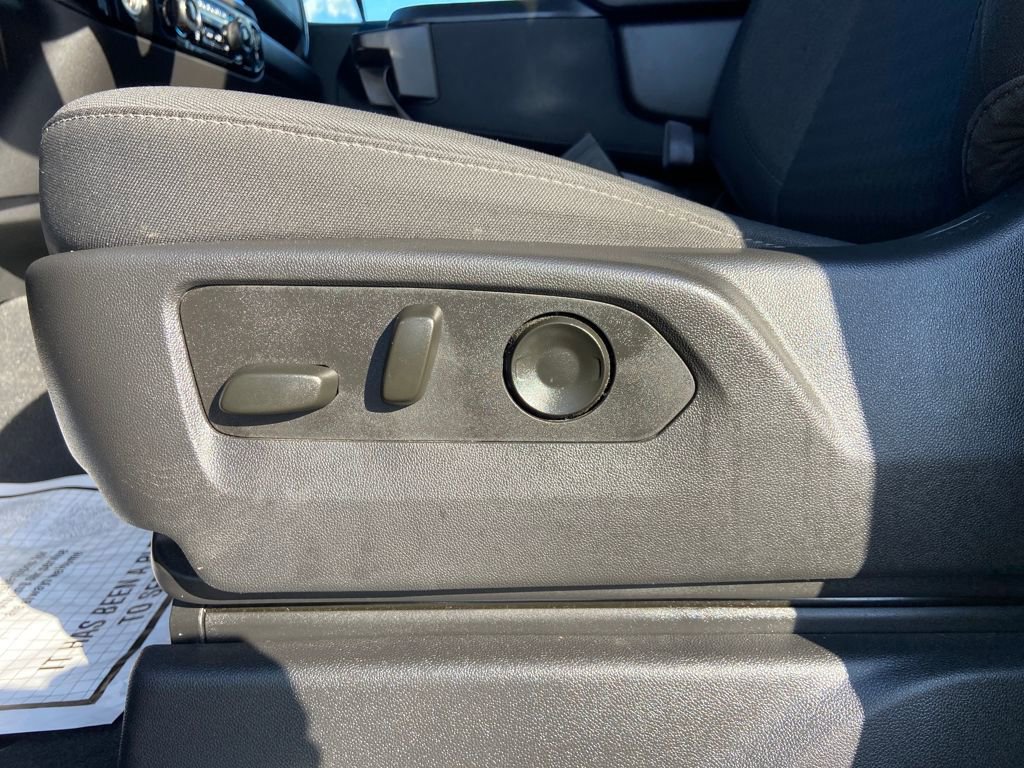Used 2023 Chevrolet Silverado 1500 LT image 13