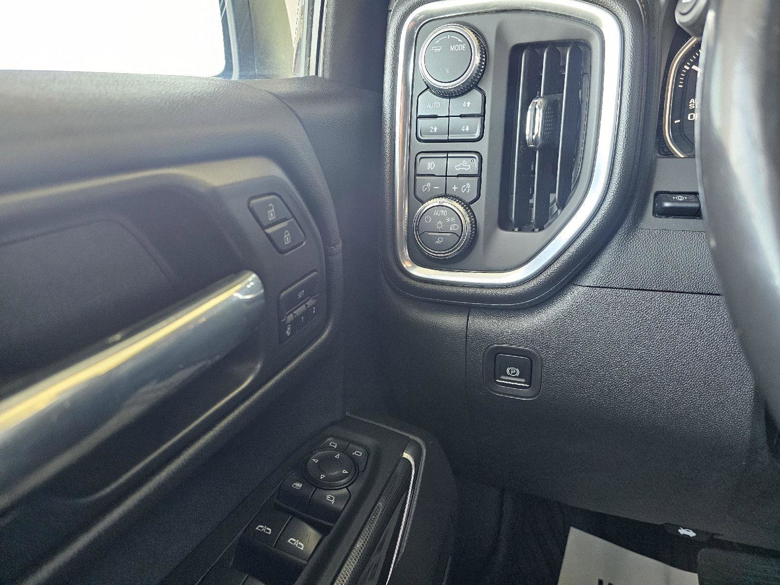 Used 2020 GMC Sierra 1500 AT4 w/ AT4 Premium Package AWD/4WD image 24