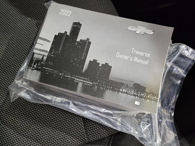 Used 2022 Chevrolet Traverse LT image 58