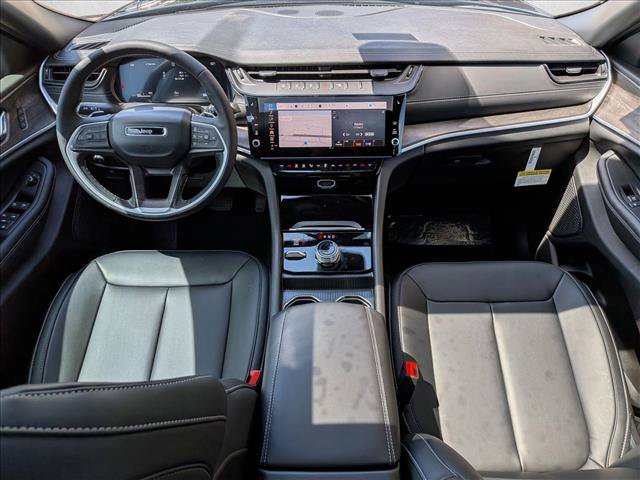 New 2026 Jeep Grand Cherokee Limited AWD/4WD image 15
