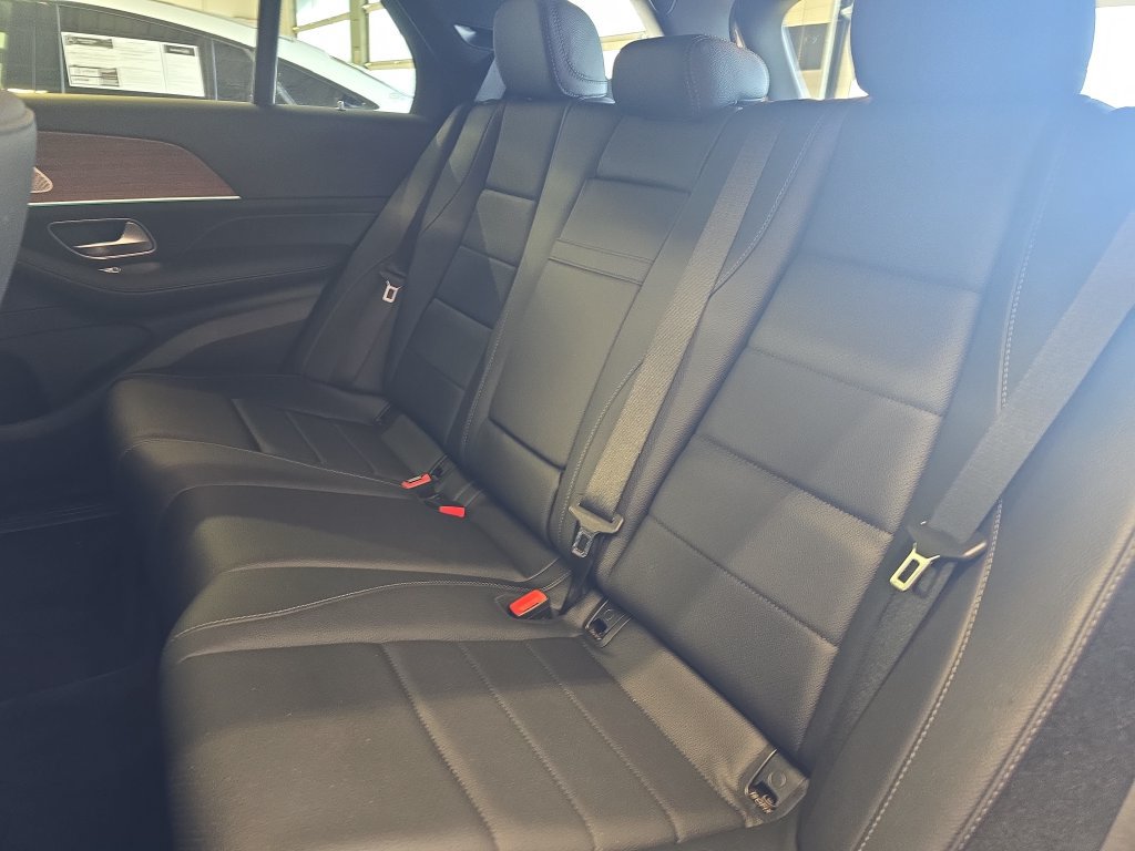 Used 2023 Mercedes-Benz GLE 350 w/ AMG Line Exterior image 16