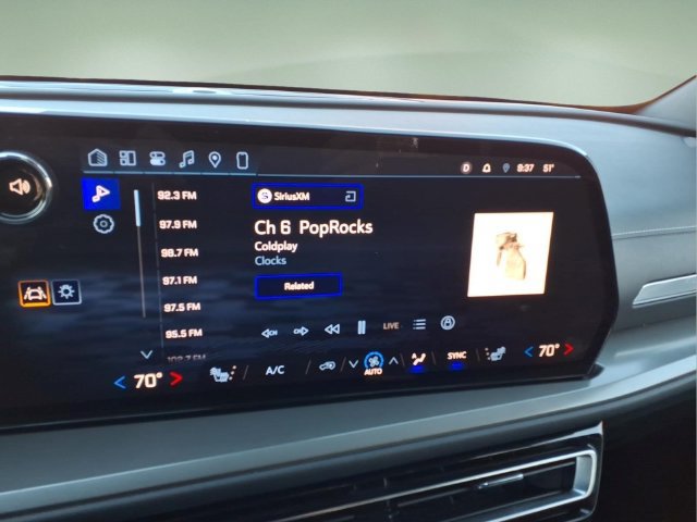 Used 2024 Chevrolet Traverse LS w/ Midnight/Sport Edition FWD image 21