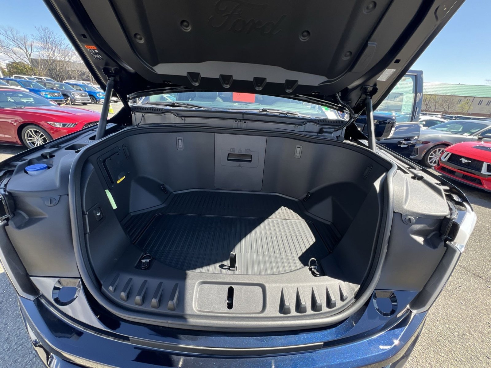 New 2025 Ford F150 Lightning Lariat image 28