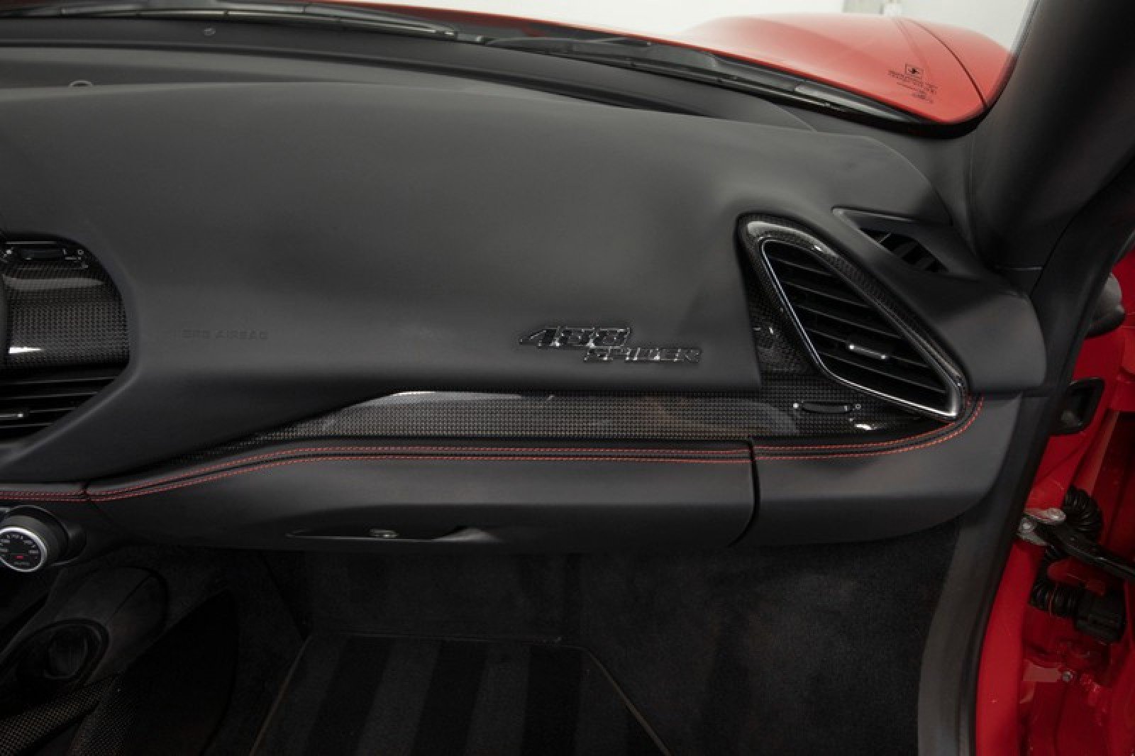 Used 2018 Ferrari 488 Spider image 57