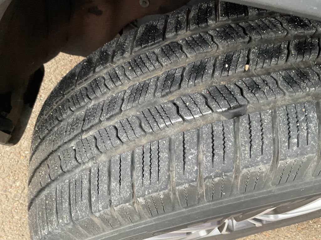 Used 2019 Jeep Grand Cherokee Limited w/ Luxury Group II image 28