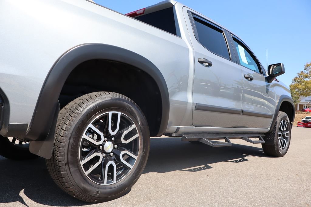 Used 2025 Chevrolet Silverado 1500 Custom Trail Boss w/ LPO, Dark Essentials Package image 39