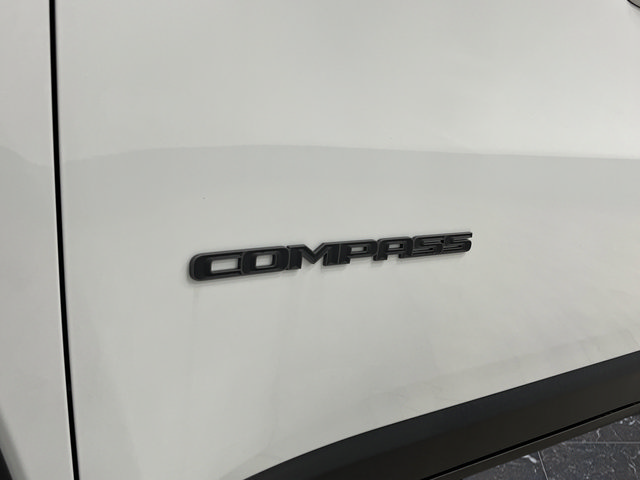 New 2026 Jeep Compass Trailhawk w/ Sun, Sound & Navigation Group AWD/4WD image 35