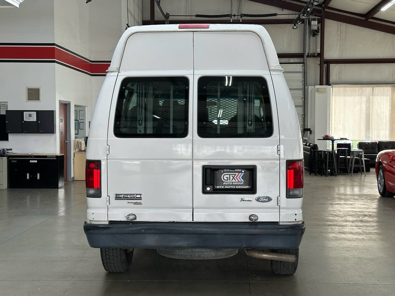 Used 2012 Ford E-250 and Econoline 250 w/ PWR Group image 3