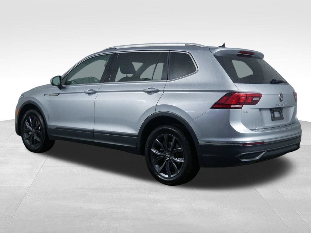 Used 2023 Volkswagen Tiguan SE w/ Panoramic Sunroof Package AWD/4WD image 8