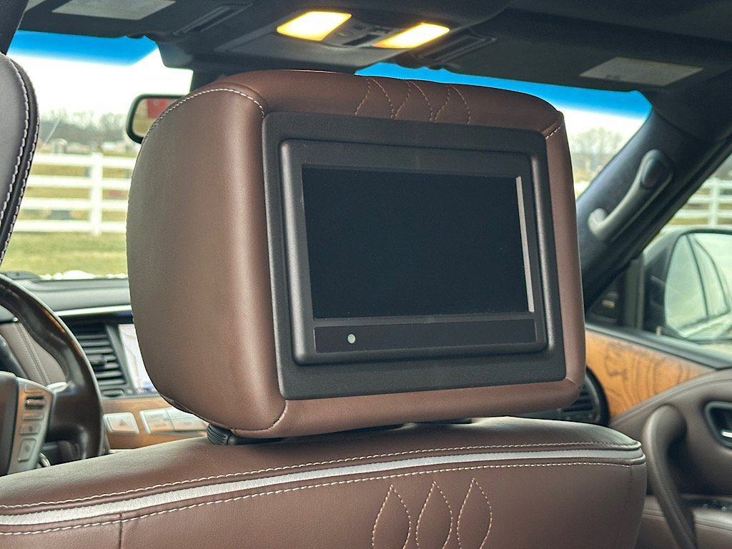 Used 2016 INFINITI QX80 Limited image 21