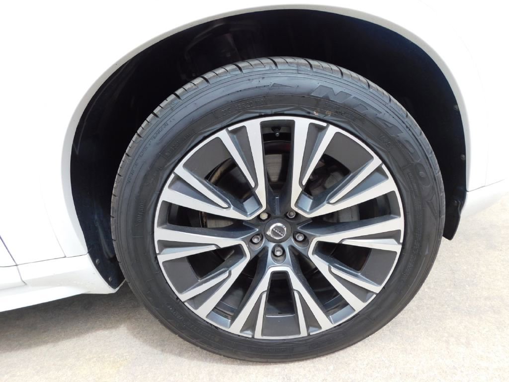 Used 2020 Volvo XC90 T5 Momentum w/ Protection Package Premier image 9