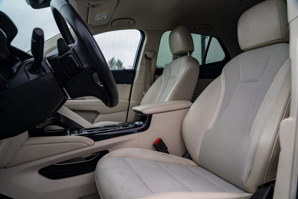 Used 2023 Buick Envision Preferred image 26