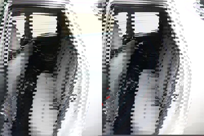 Used 2010 Toyota Matrix S image 14