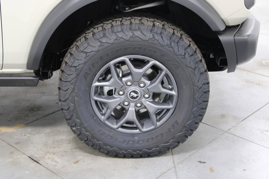 New 2025 Ford Bronco Badlands image 12