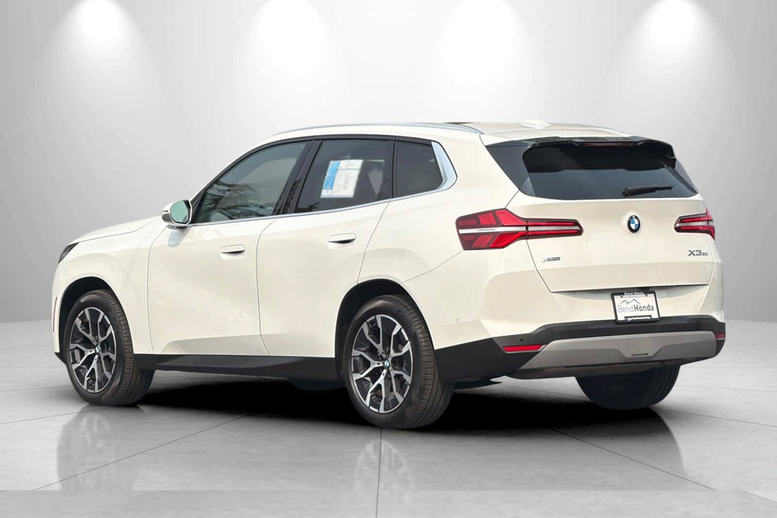 Used 2026 BMW X3 xDrive30i w/ Premium Package AWD/4WD image 6