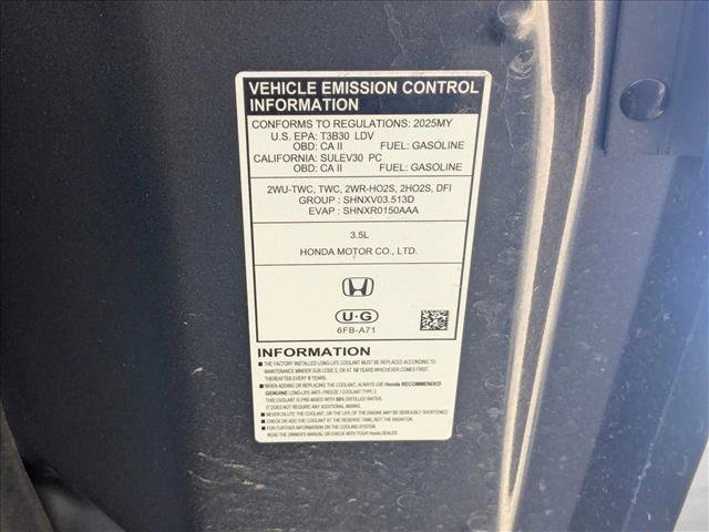 Used 2025 Honda Pilot Touring image 24