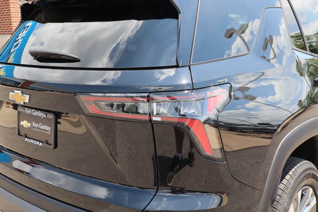 Used 2025 Chevrolet Equinox LT FWD image 29