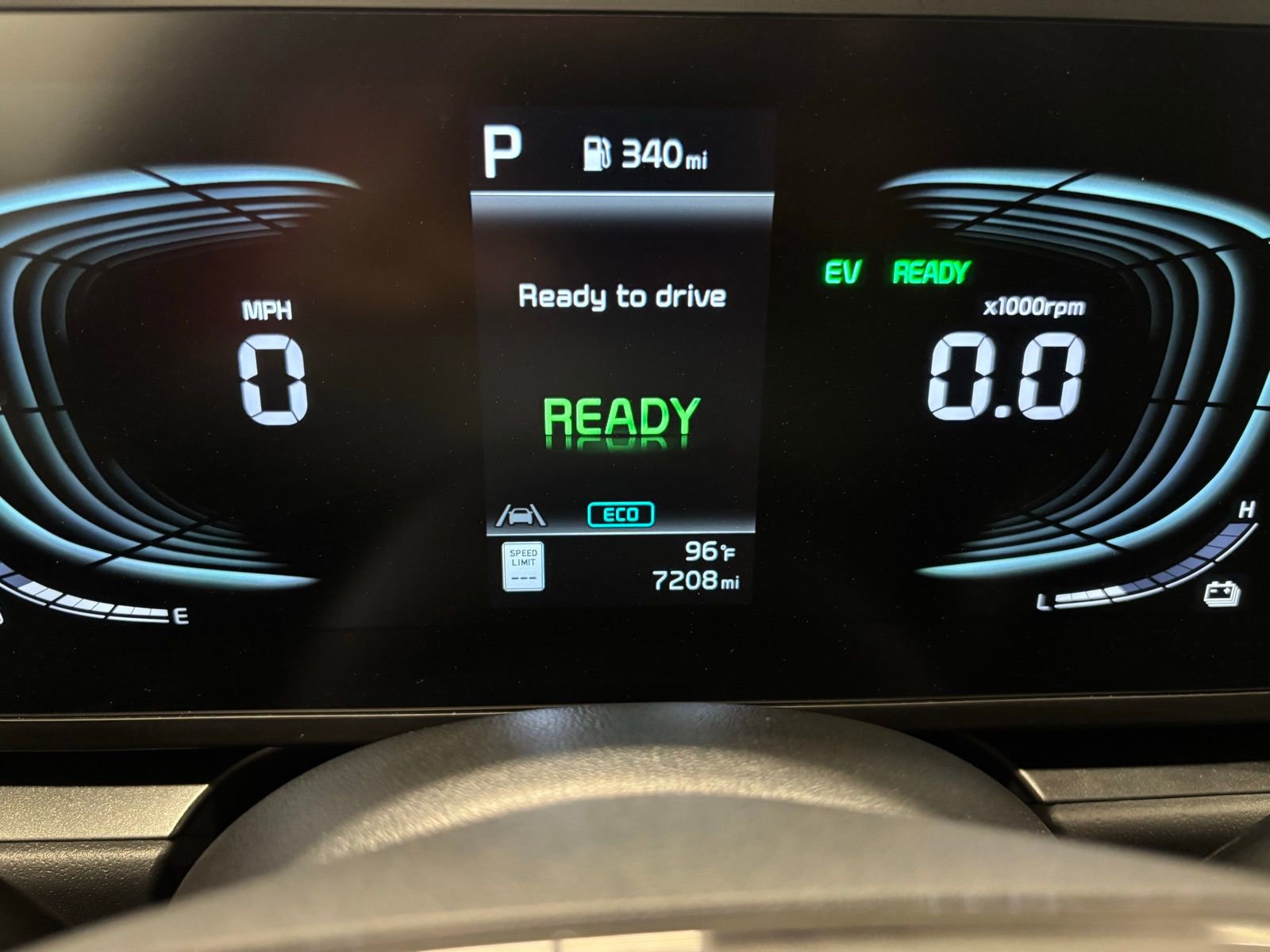 Used 2024 Kia Niro LX FWD image 13