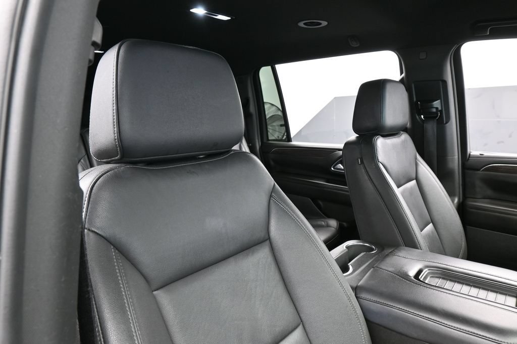 Used 2024 Chevrolet Suburban LT RWD image 45