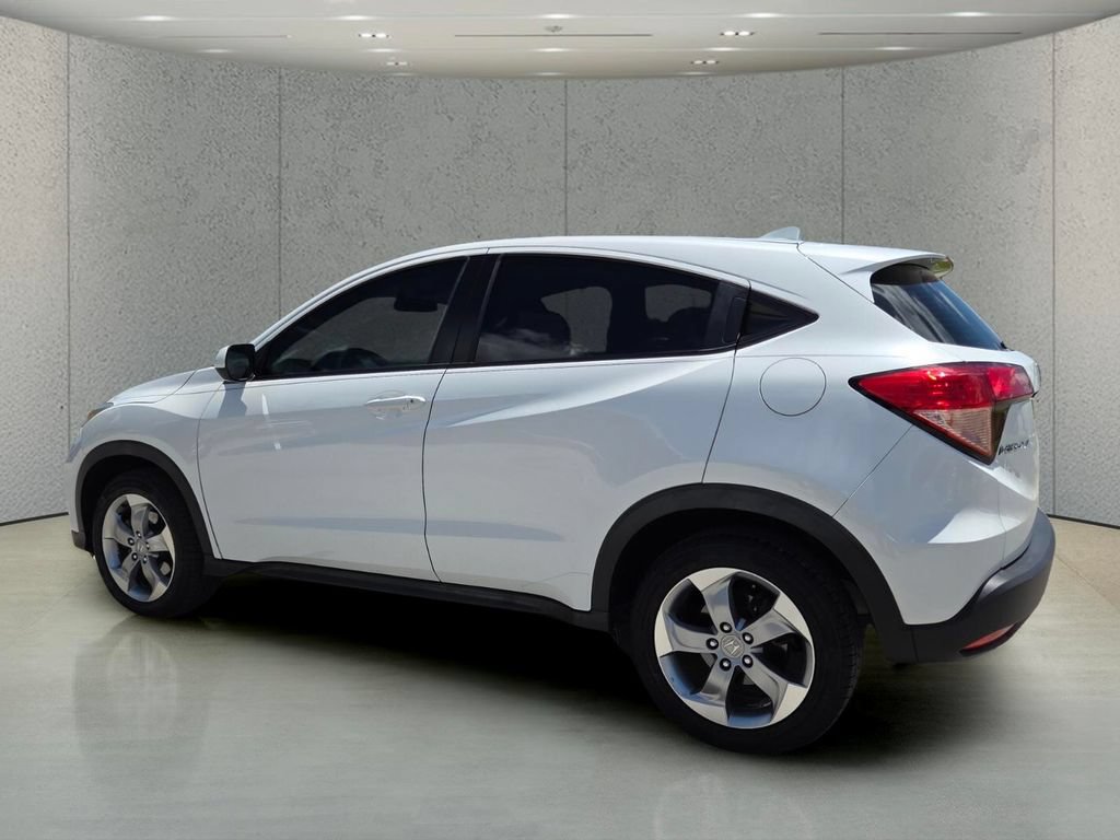 Used 2017 Honda HR-V LX image 8