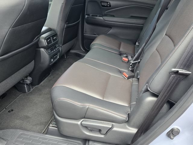 Used 2024 Honda Passport Black Edition image 11
